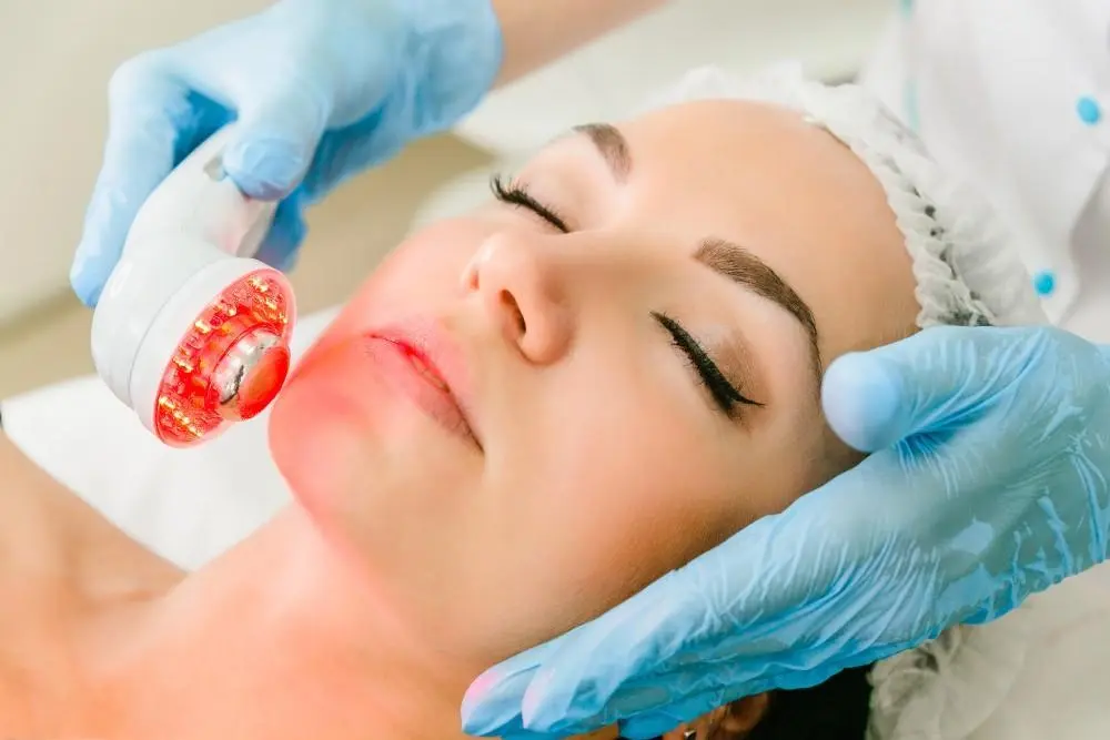 woman having non-surgical Morph8 treatment Kensington Gardens